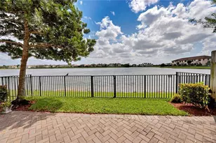 8448 Lake Majesty Ln, Parkland, FL 33076 - Photo 3