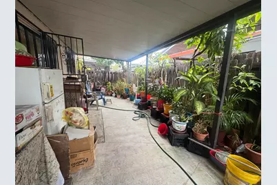 2446 W 70th Place, Hialeah, FL 33016 - Photo 7