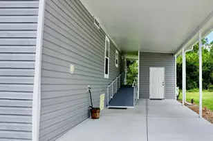 1114 Friendship Dr, Vero Beach, FL 32966 - Photo 3