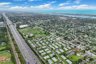 220 Country Ln, Boynton Beach, FL 33435 - Photo 3