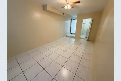 2250 NW 27th Street, Oakland Park, FL 33311 - Photo 9