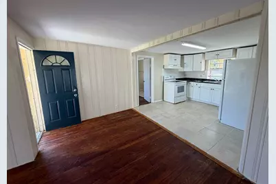 2250 NW 27th Street, Oakland Park, FL 33311 - Photo 5