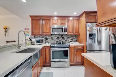 19 Royal Palm Way #205, Boca Raton, FL 33432 - Photo 5