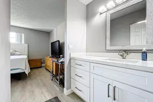 133 Lake Evelyn Dr, West Palm Beach, FL 33411 - Photo 23