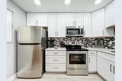 133 Lake Evelyn Drive, West Palm Beach, FL 33411 - Photo 13