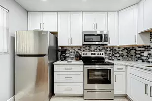 133 Lake Evelyn Dr, West Palm Beach, FL 33411 - Photo 13