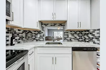 133 Lake Evelyn Drive, West Palm Beach, FL 33411 - Photo 15