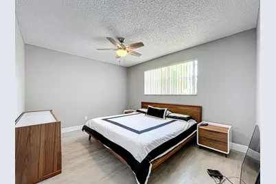 133 Lake Evelyn Drive, West Palm Beach, FL 33411 - Photo 17