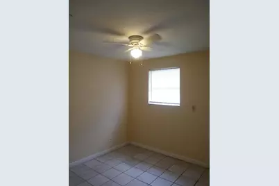 1011 NW 8th Street #3, Hallandale Beach, FL 33009 - Photo 13