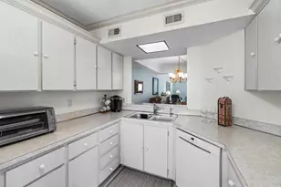 23345 Carolwood Ln, Boca Raton, FL 33428 - Photo 7