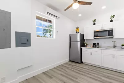 533 NE 1st Avenue #1, Deerfield Beach, FL 33441 - Photo 9