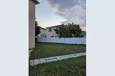 12028 NW 13th Street, Pembroke Pines, FL 33026 - Photo 23