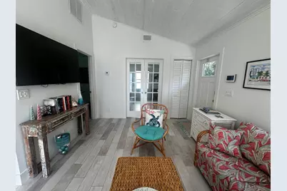 323 NE 7th Avenue #B, Delray Beach, FL 33483 - Photo 3