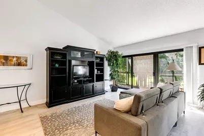 11863 Wimbledon Circle #526, Wellington, FL 33414 - Photo 3