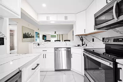 400 SE 10th Street #105, Deerfield Beach, FL 33441 - Photo 9