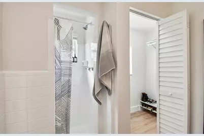 702 NE 10th Avenue, Boynton Beach, FL 33435 - Photo 23