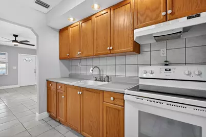 2438 Arthur Street, Hollywood, FL 33020 - Photo 9