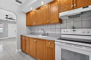 2438 Arthur St, Hollywood, FL 33020 - Photo 9