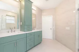 3317 Embassy Dr, West Palm Beach, FL 33401 - Photo 19