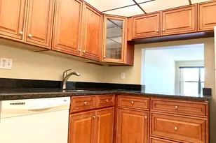 2312 S Cypress Bend Dr, Pompano Beach, FL 33069 - Photo 5