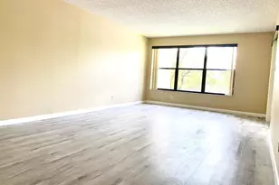 2312 S Cypress Bend Dr, Pompano Beach, FL 33069 - Photo 13