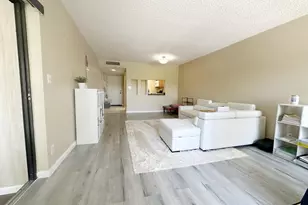 2312 S Cypress Bend Dr, Pompano Beach, FL 33069 - Photo 19