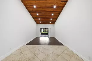 8336 NW 37th Pl, Sunrise, FL 33351 - Photo 11