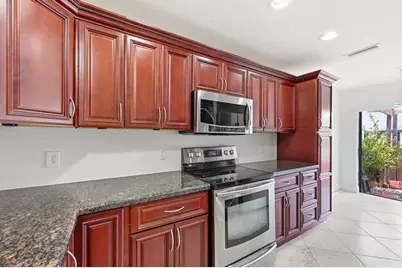 8336 NW 37th Place, Sunrise, FL 33351 - Photo 9
