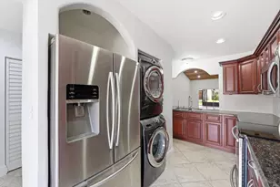 8336 NW 37th Pl, Sunrise, FL 33351 - Photo 7