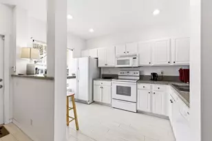 5072 Palmbrooke Cir, West Palm Beach, FL 33417 - Photo 5