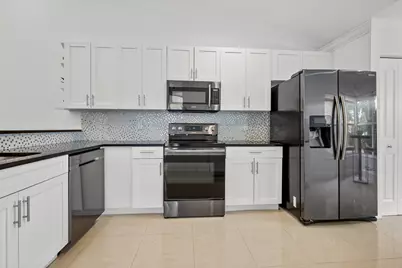 22675 Meridiana Drive, Boca Raton, FL 33433 - Photo 7