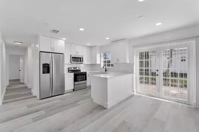 210 NE 6th Street, Deerfield Beach, FL 33441 - Photo 3