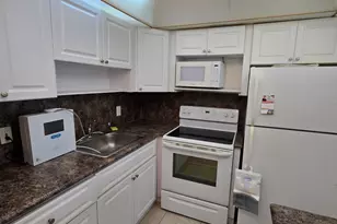 133 Ventnor I Dr, Deerfield Beach, FL 33442 - Photo 5