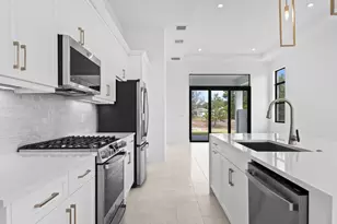 375 SE Via Sangro, Port Saint Lucie, FL 34952 - Photo 7