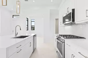 375 SE Via Sangro, Port Saint Lucie, FL 34952 - Photo 9