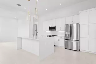 375 SE Via Sangro, Port Saint Lucie, FL 34952 - Photo 5