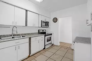 251 E 57th St, Hialeah, FL 33013 - Photo 9
