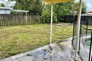 810 N 69th Ave, Hollywood, FL 33024 - Photo 5