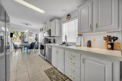 3700 Fetterbush Court, Port Saint Lucie, FL 34952 - Photo 11