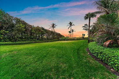 31 N Beach Road, Jupiter Island, FL 33455 - Photo 23