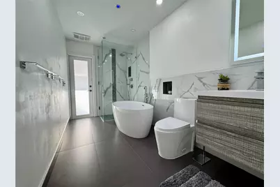 481 W Tropical Way, Plantation, FL 33317 - Photo 23