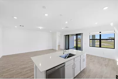 10708 NW Wilgrove Lane, Port Saint Lucie, FL 34987 - Photo 5