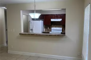 9 NE 44th St, Deerfield Beach, FL 33064 - Photo 5