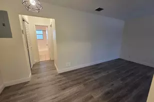 1810 NE 56th St, Fort Lauderdale, FL 33308 - Photo 5