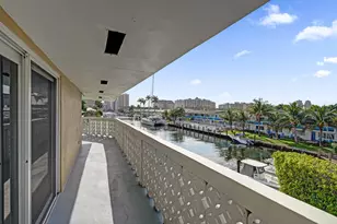 3220 Bayview Dr, Fort Lauderdale, FL 33306 - Photo 39