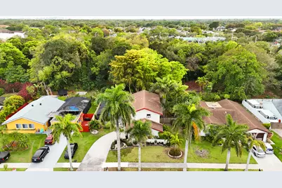 4966 NW 6th Street, Coconut Creek, FL 33063 - Photo 3