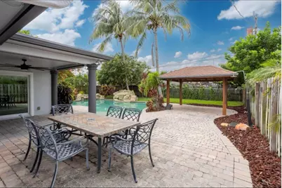 603 SE 7th Avenue, Deerfield Beach, FL 33441 - Photo 23