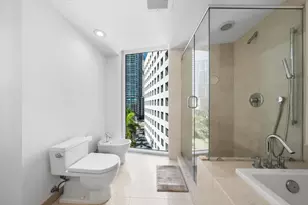 495 Brickell Ave, Miami, FL 33131 - Photo 15