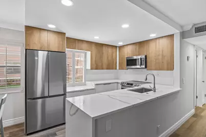 637 Normandy N #637, Delray Beach, FL 33484 - Photo 5