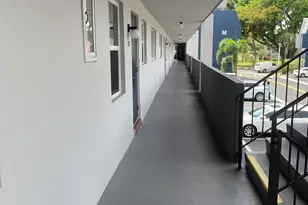 7887 Golf Cir Dr, Margate, FL 33063 - Photo 3